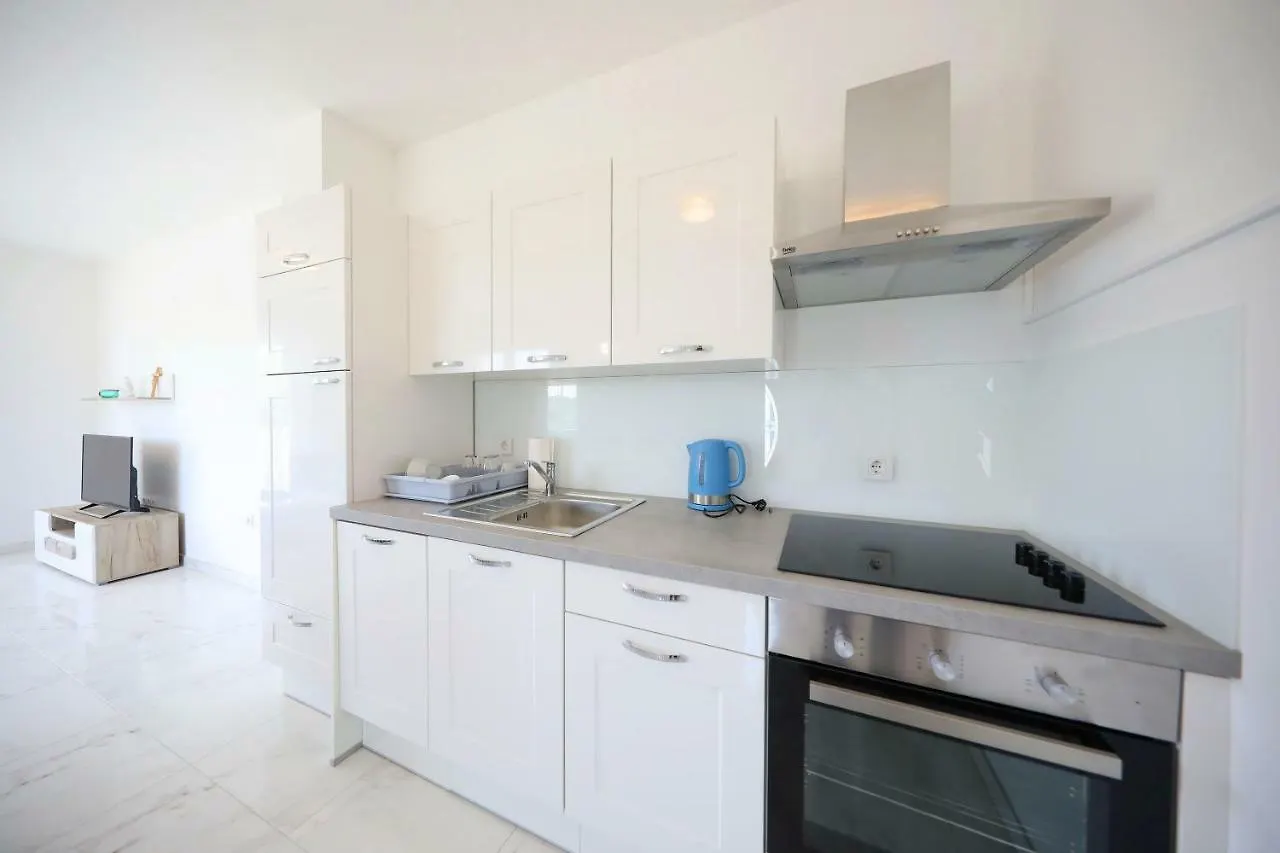 Apartmani Vlado Mitar Sukosan Apartment