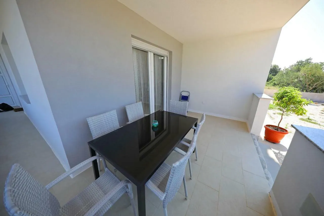 Apartmani Vlado Mitar Sukosan Apartment