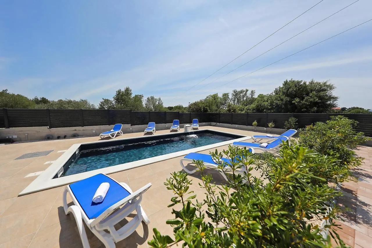 Apartmani Vlado Mitar Sukosan 0*,  Croatia