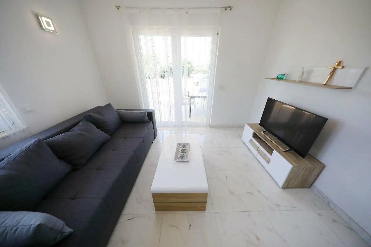 Apartmani Vlado Mitar Sukosan